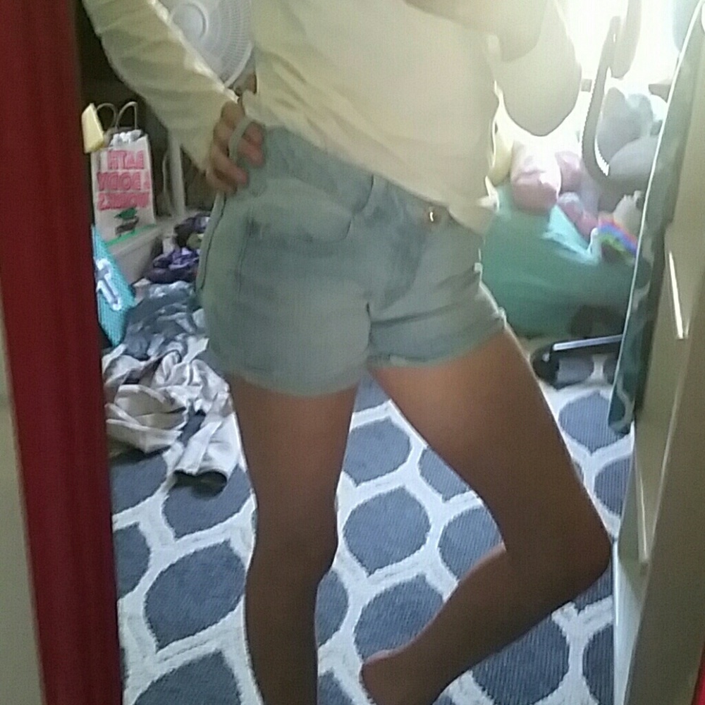 Bleached shorts